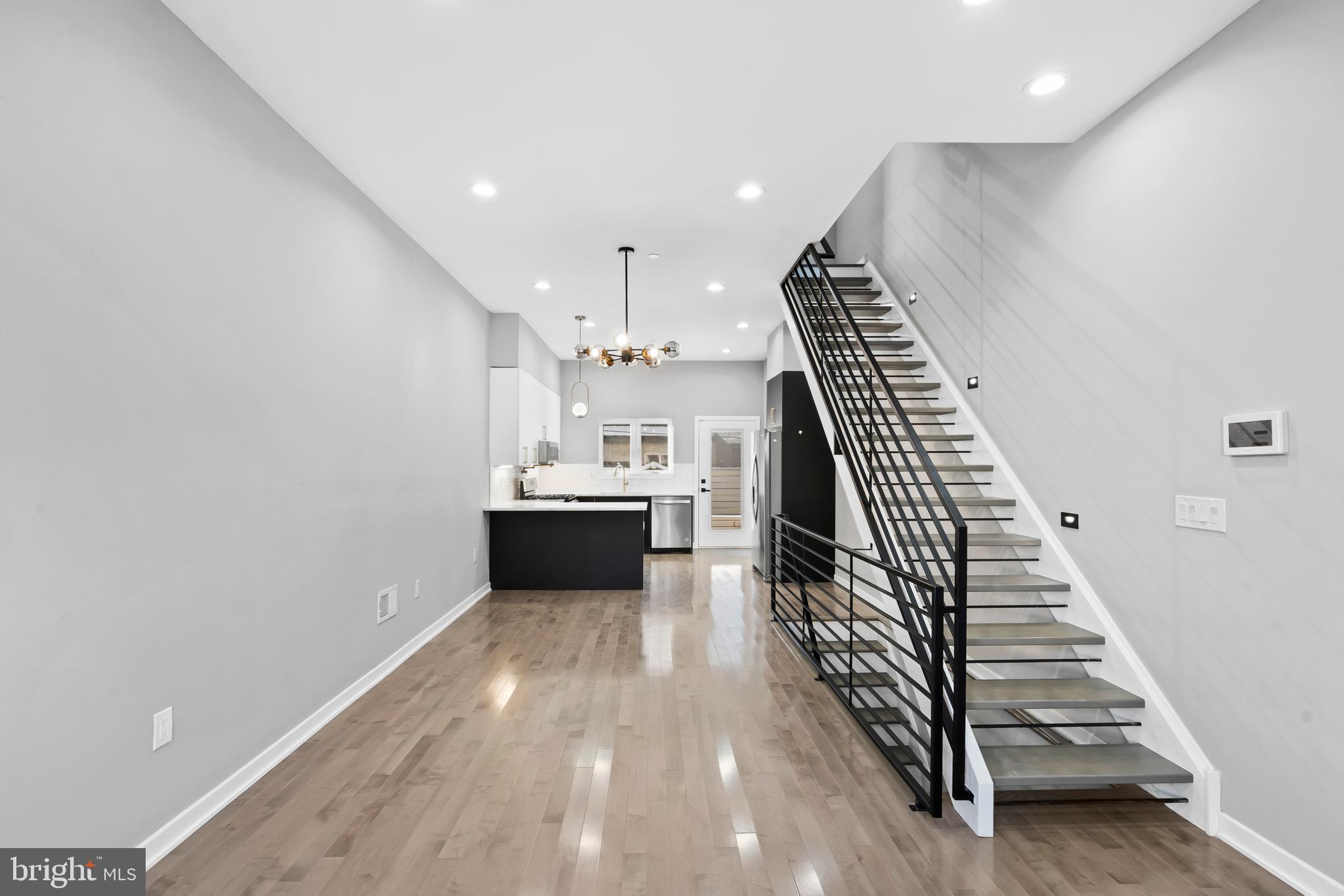 516 PIERCE STREET