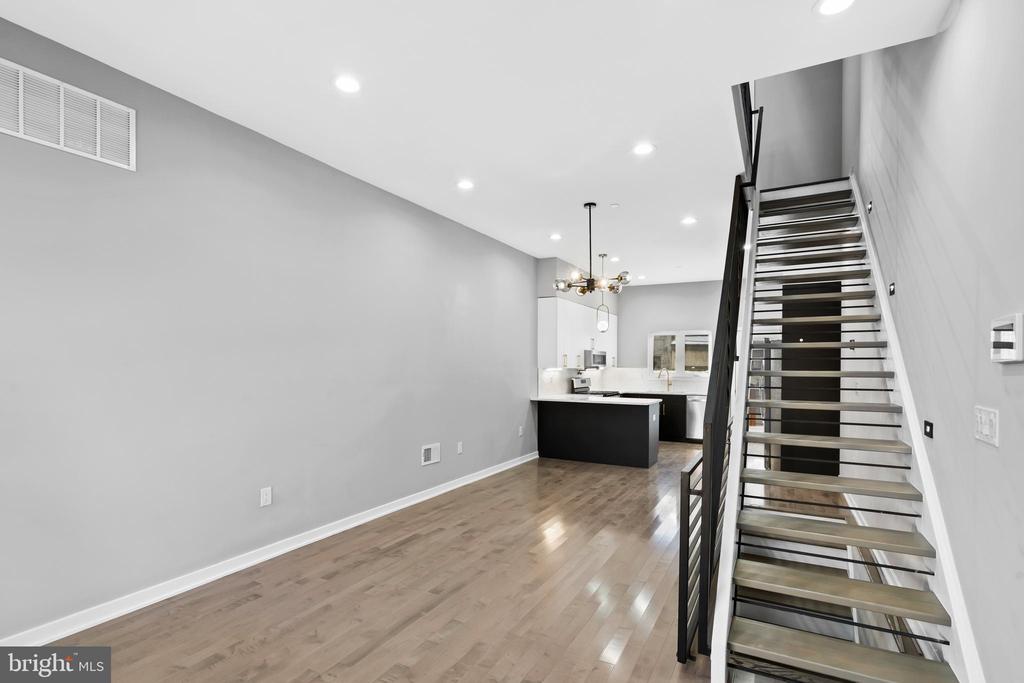 516 PIERCE STREET