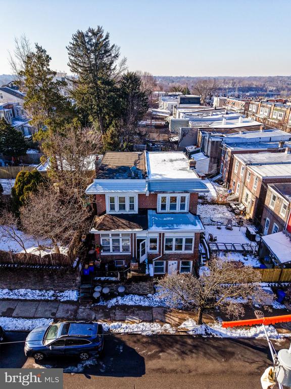 4004 MITCHELL STREET