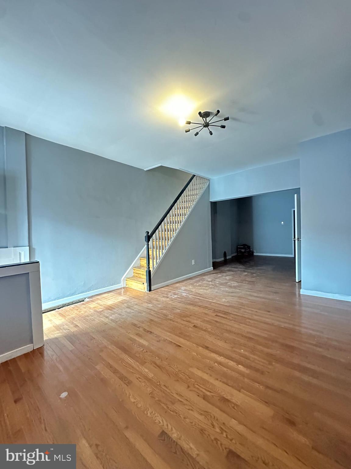 2812 EMERALD STREET