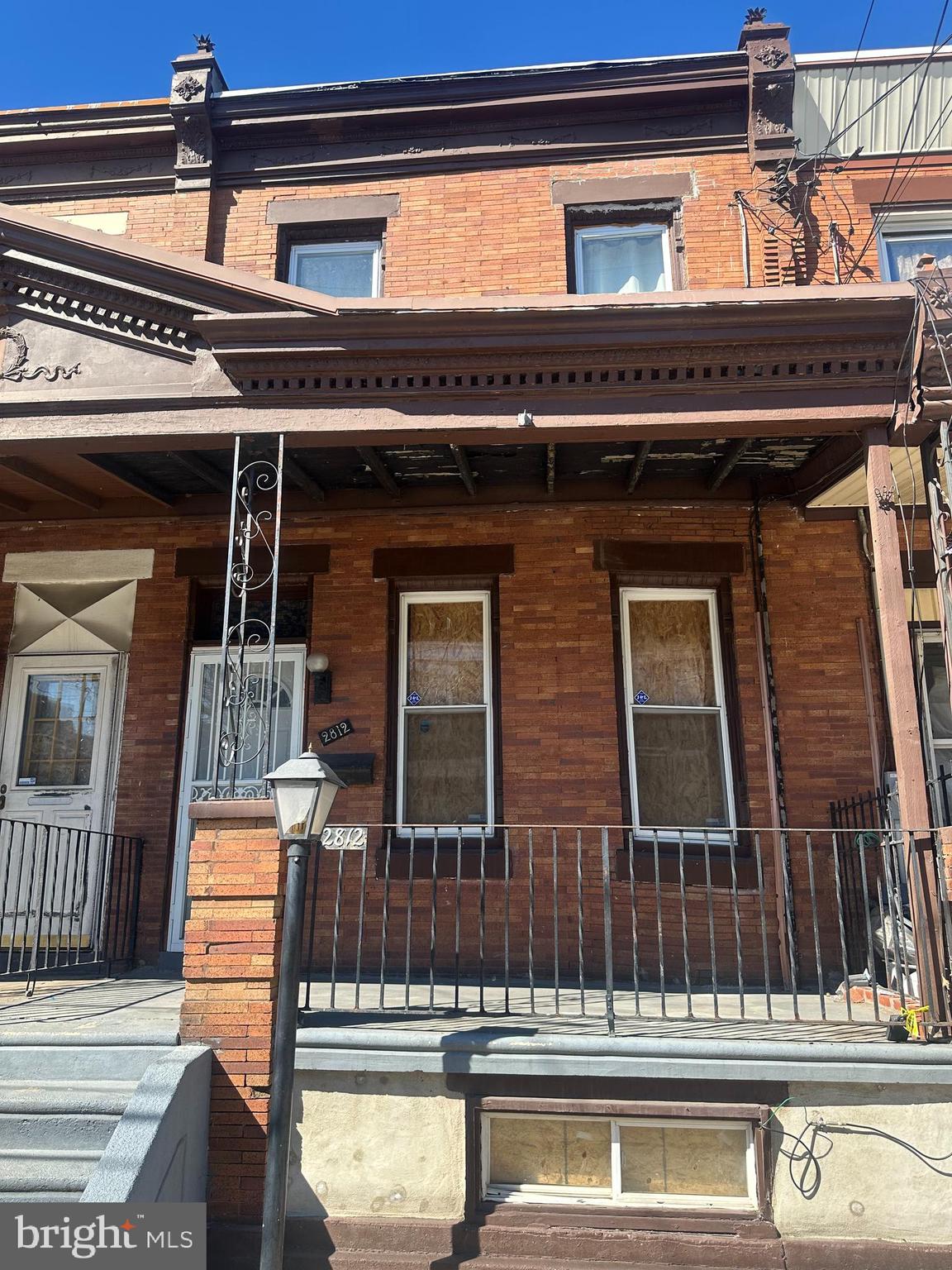 2812 EMERALD STREET