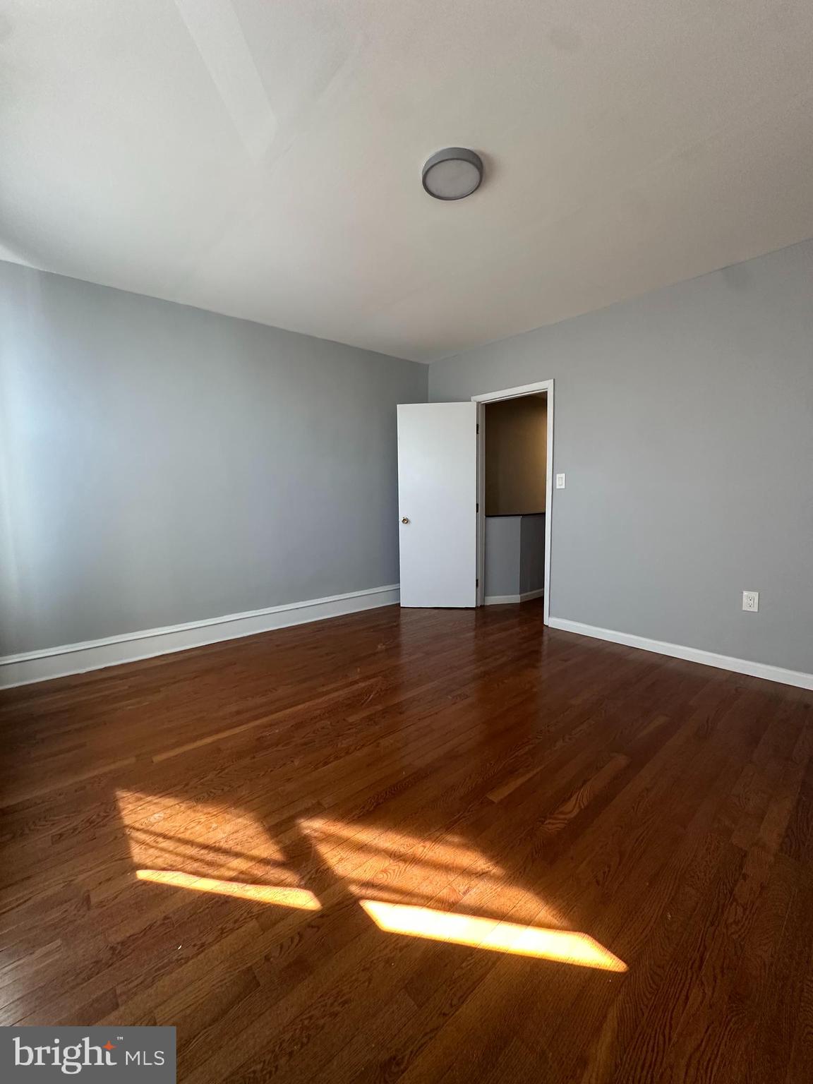 2812 EMERALD STREET