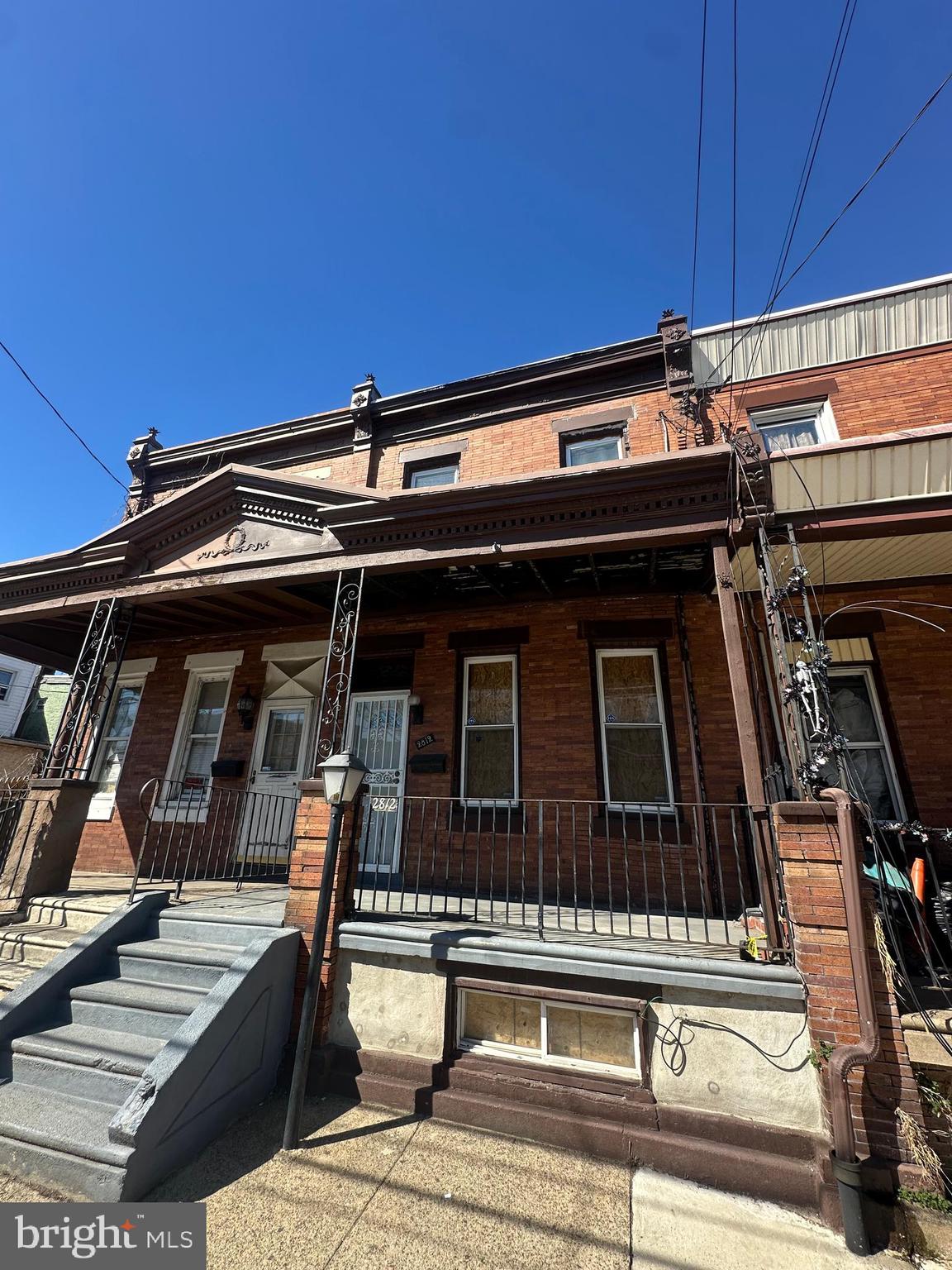2812 EMERALD STREET
