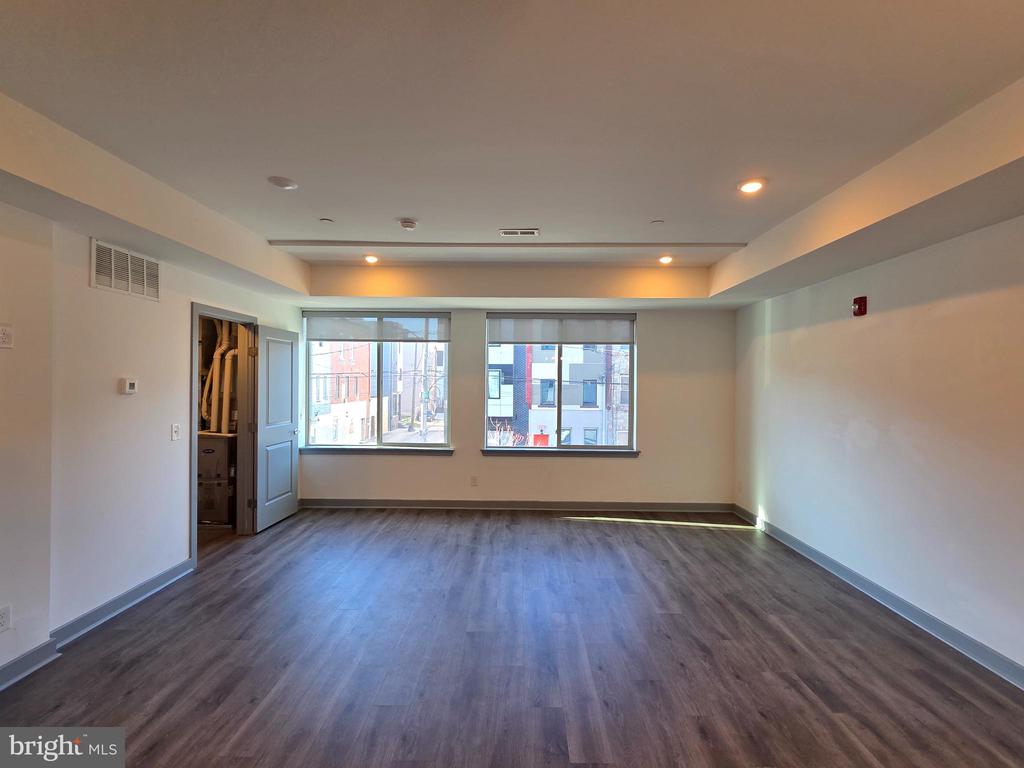 413 W BERKS STREET UNIT 2