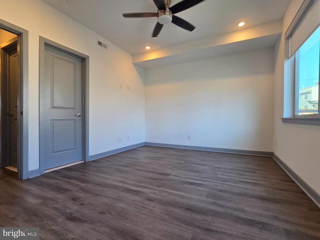413 W BERKS STREET UNIT 2