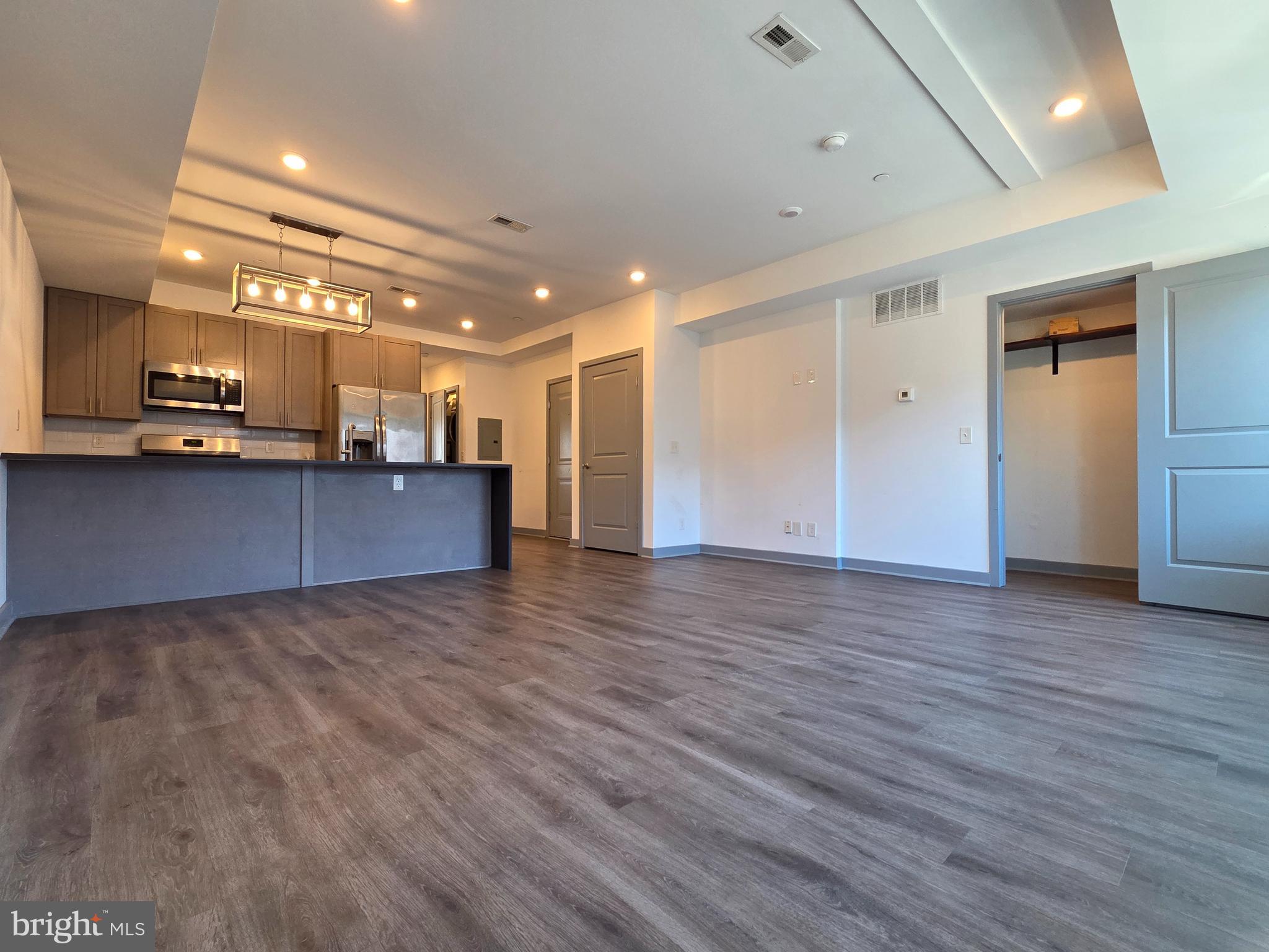 413 W BERKS STREET UNIT 2