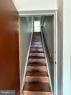 6232 RIDGE AVENUE 2ND FLOOR