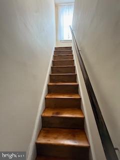 6232 RIDGE AVENUE 2ND FLOOR