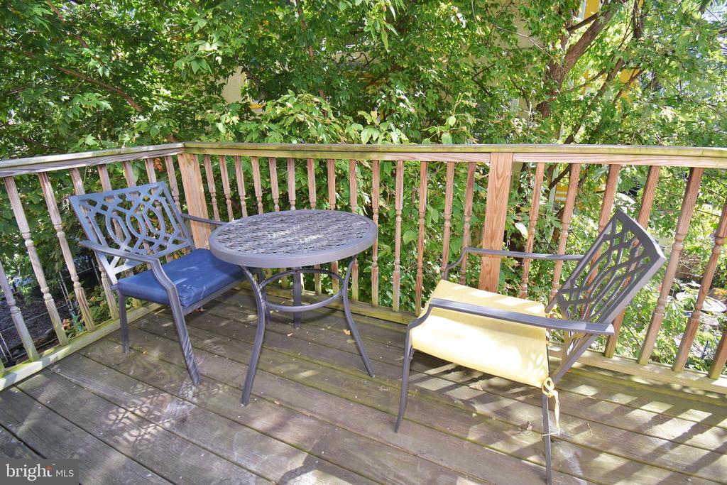 4920 WARRINGTON AVENUE Unit: 2