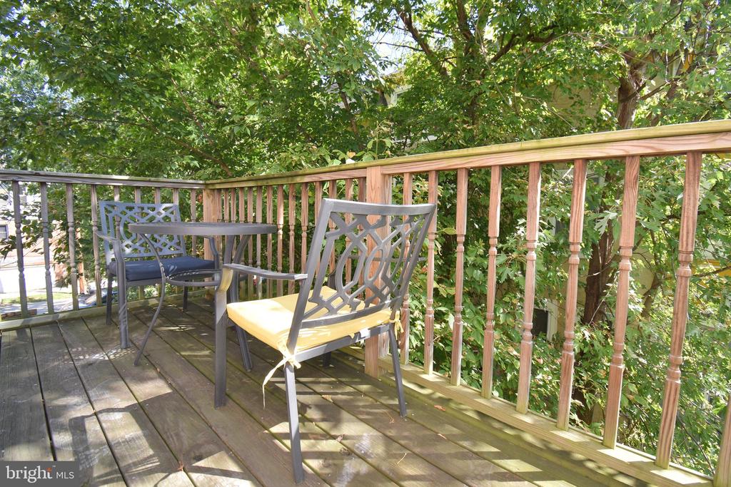 4920 WARRINGTON AVENUE Unit: 2