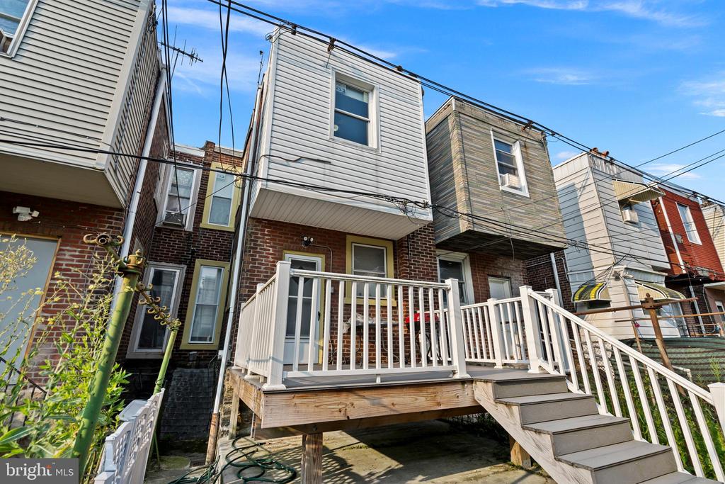 221 WIDENER STREET
