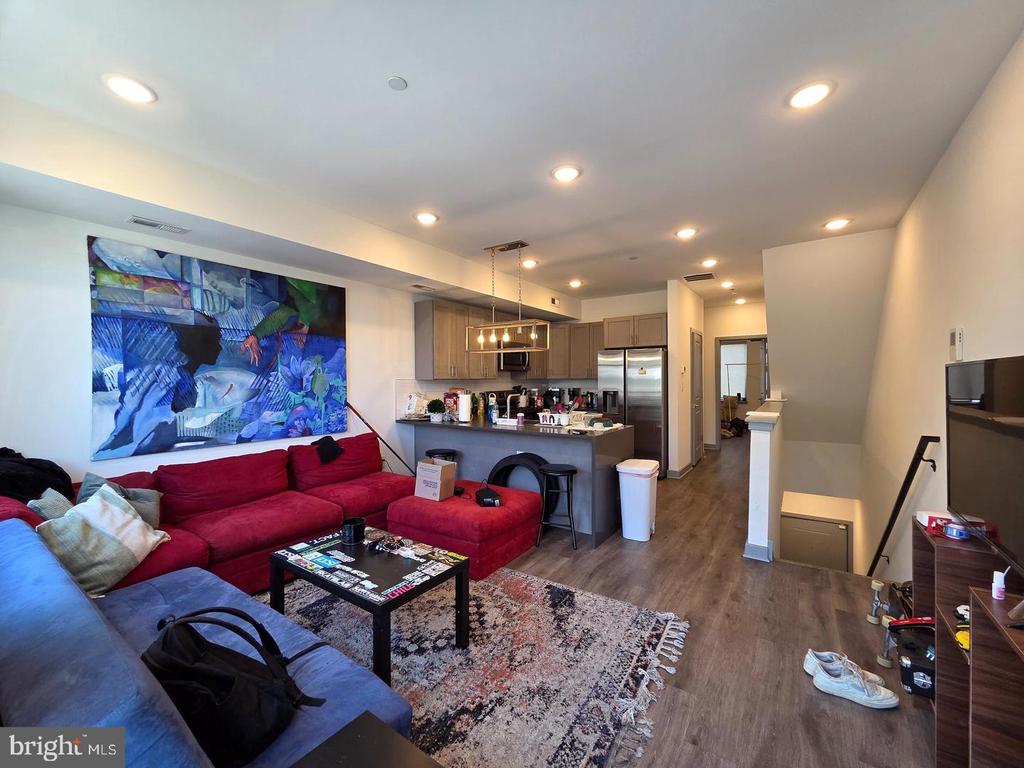 417 W BERKS STREET Unit: 2