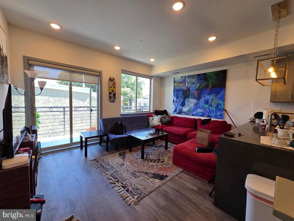 417 W BERKS STREET Unit: 2