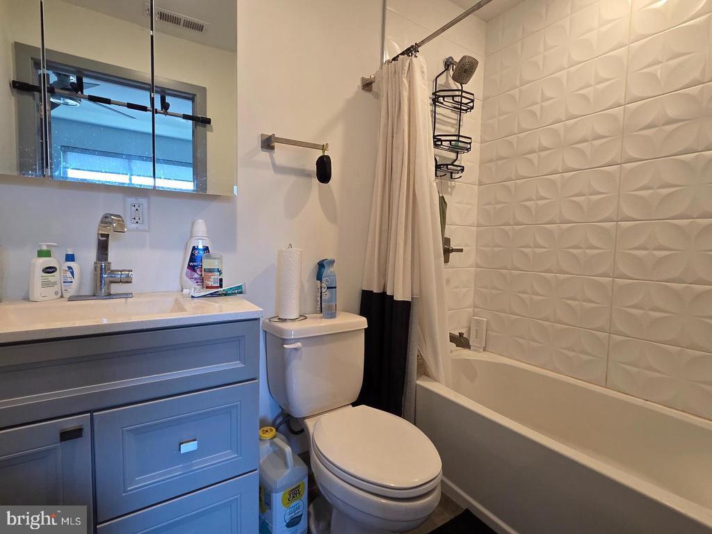 417 W BERKS STREET Unit: 2