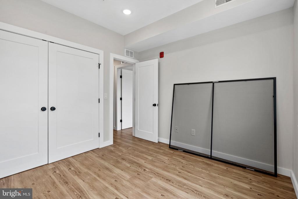 871 N PRESTON STREET Unit: 5