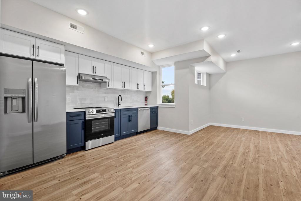 871 N PRESTON STREET Unit: 5