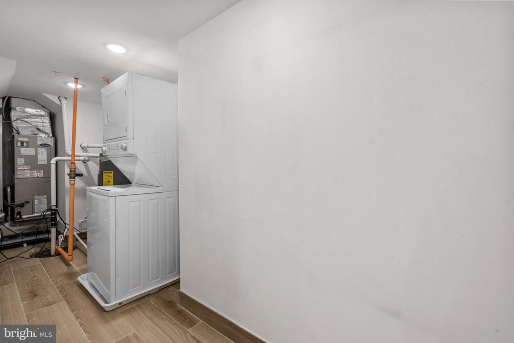 871 N PRESTON STREET Unit: 5