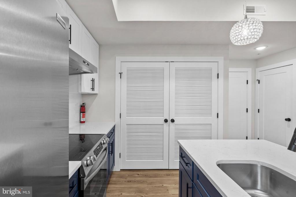 871 N PRESTON STREET Unit: 5