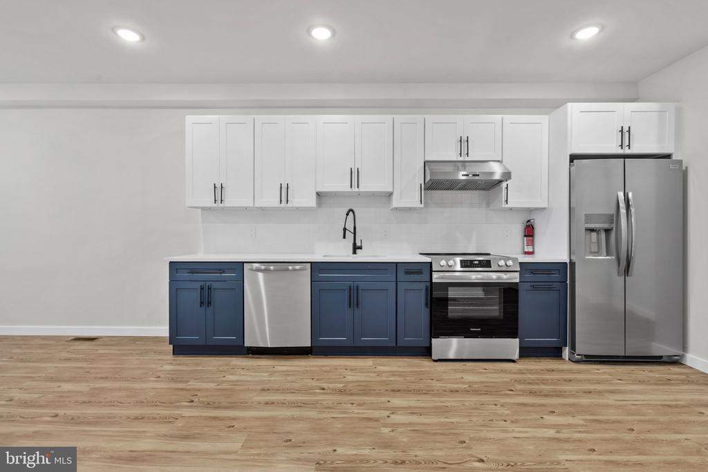 871 N PRESTON STREET Unit: 7