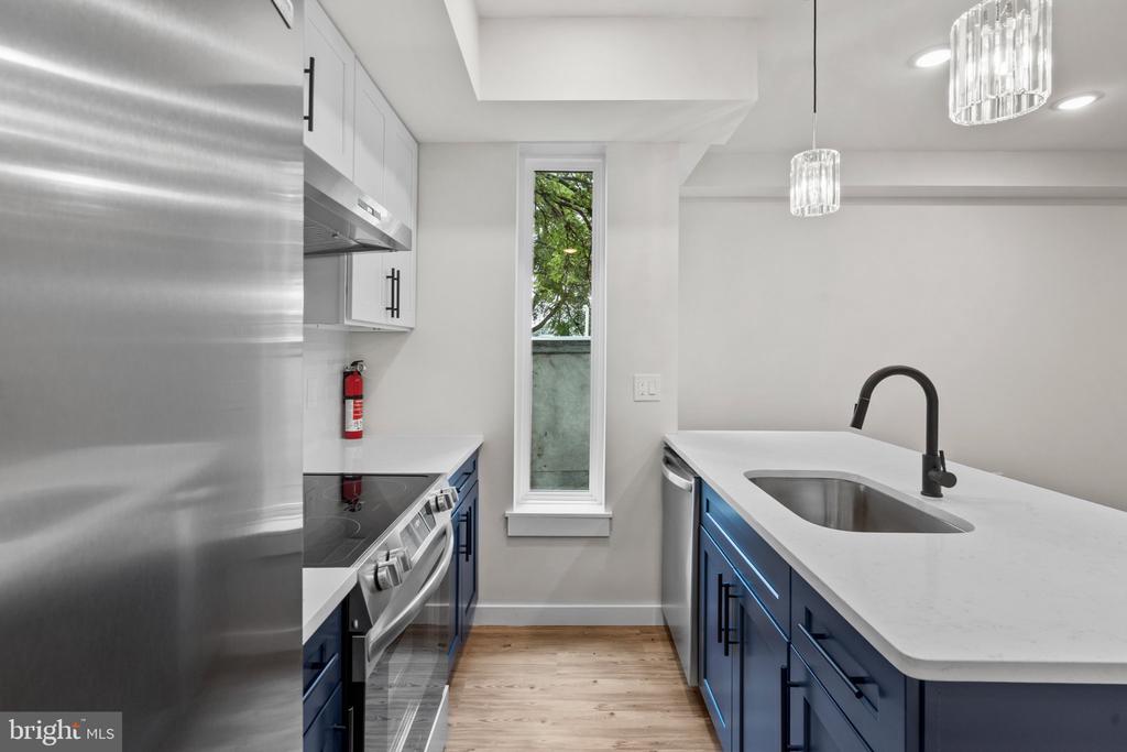 871 N PRESTON STREET Unit: 7