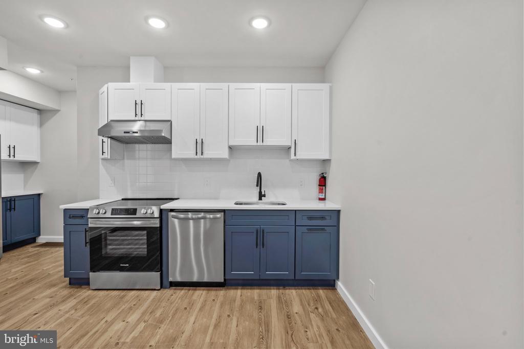 871 N PRESTON STREET Unit: 7