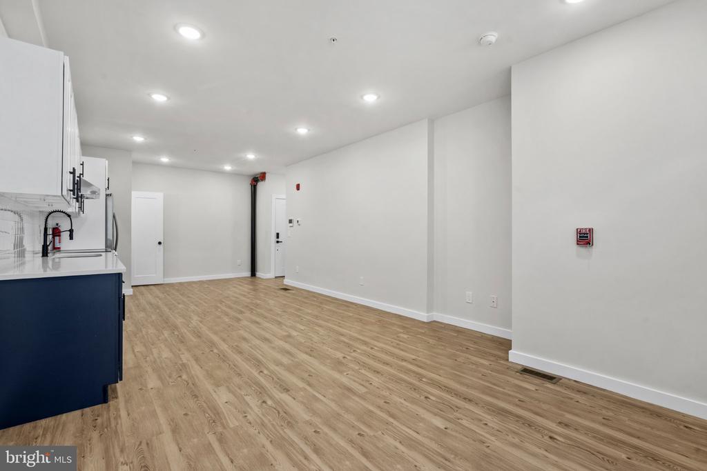 871 N PRESTON STREET Unit: 7