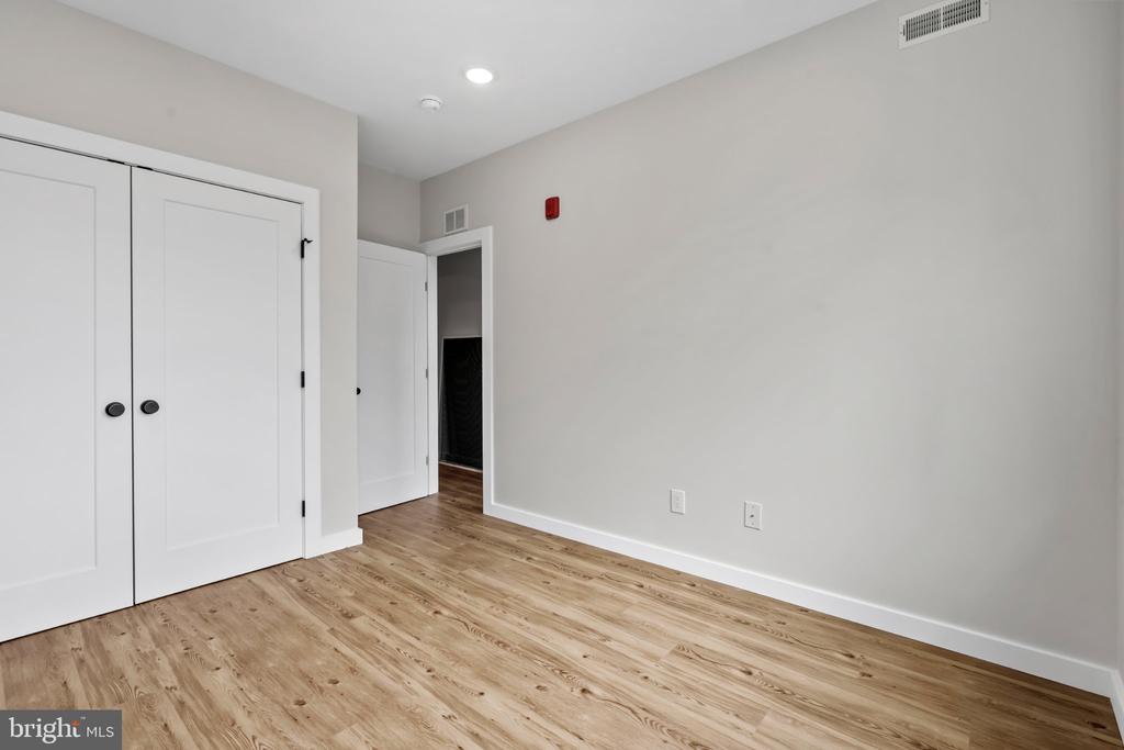 871 N PRESTON STREET Unit: 7