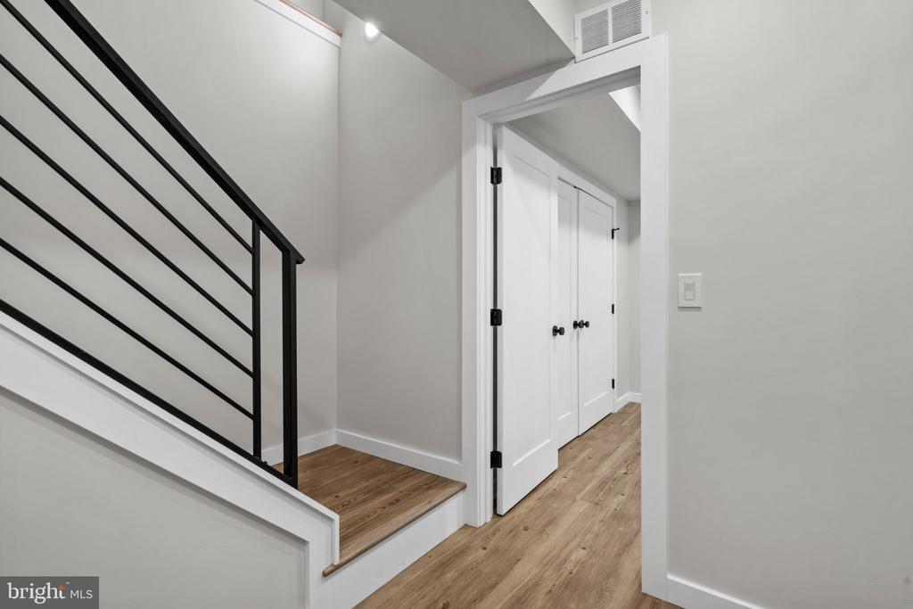 871 N PRESTON STREET Unit: 7