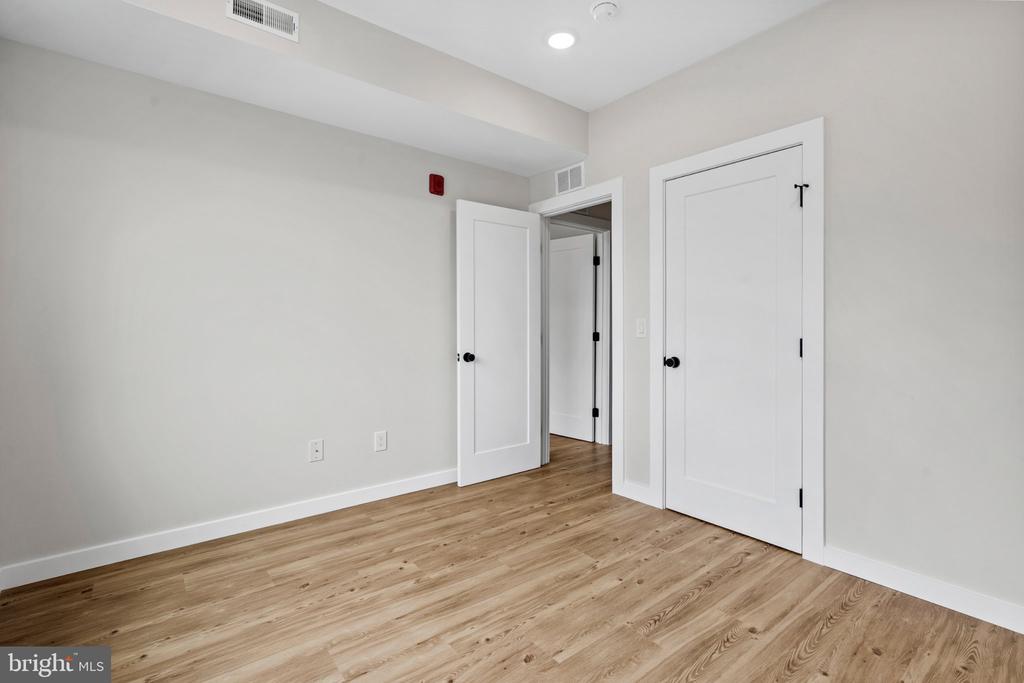 871 N PRESTON STREET Unit: 7