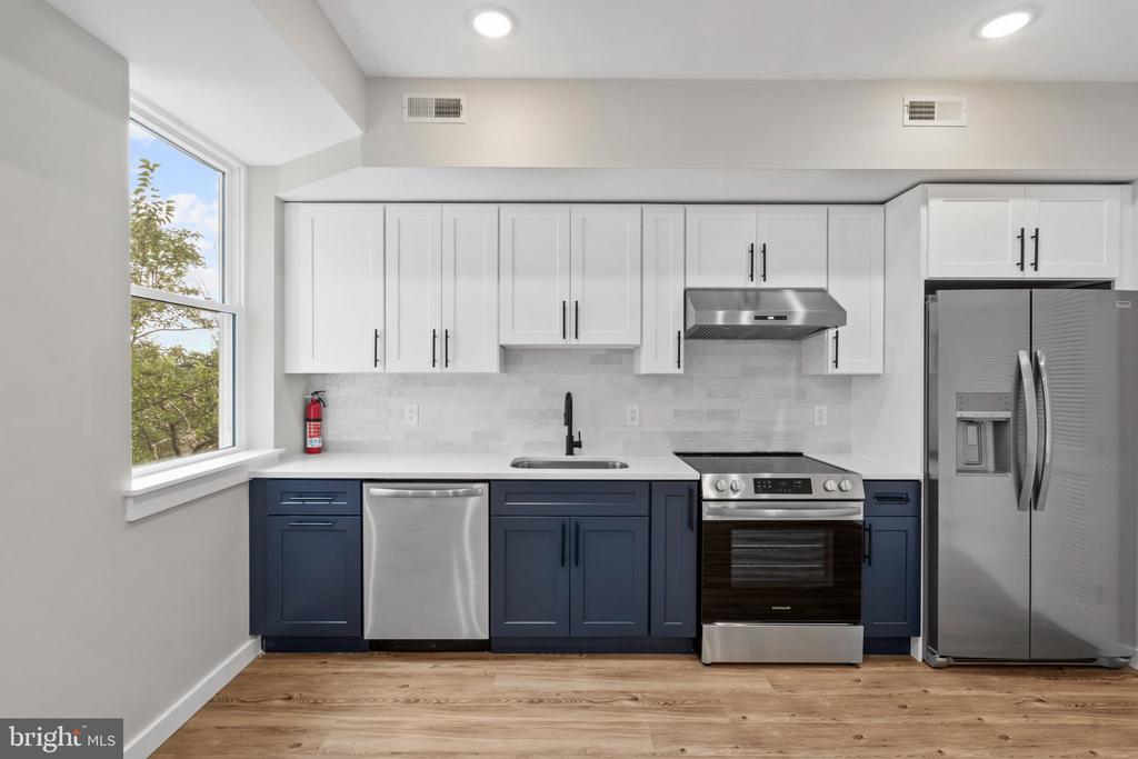 871 N PRESTON STREET Unit: 7