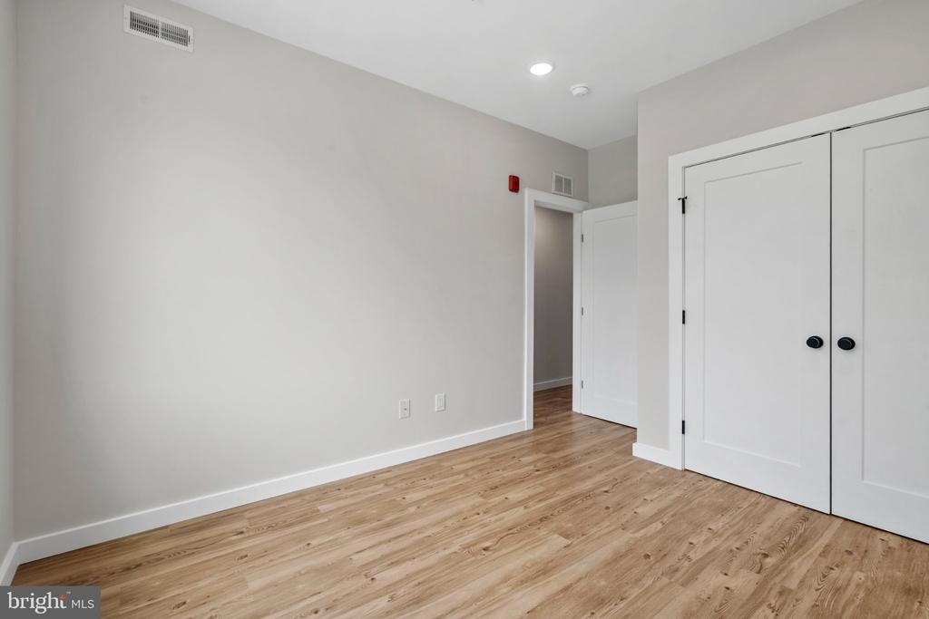 871 N PRESTON STREET Unit: 7