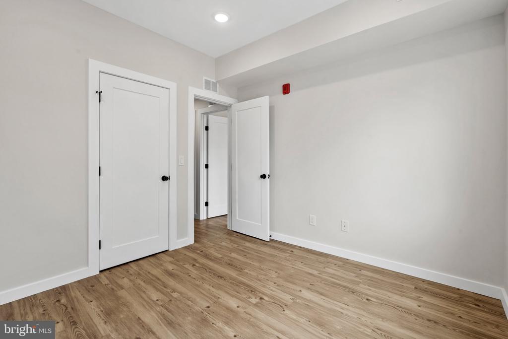 871 N PRESTON STREET Unit: 7