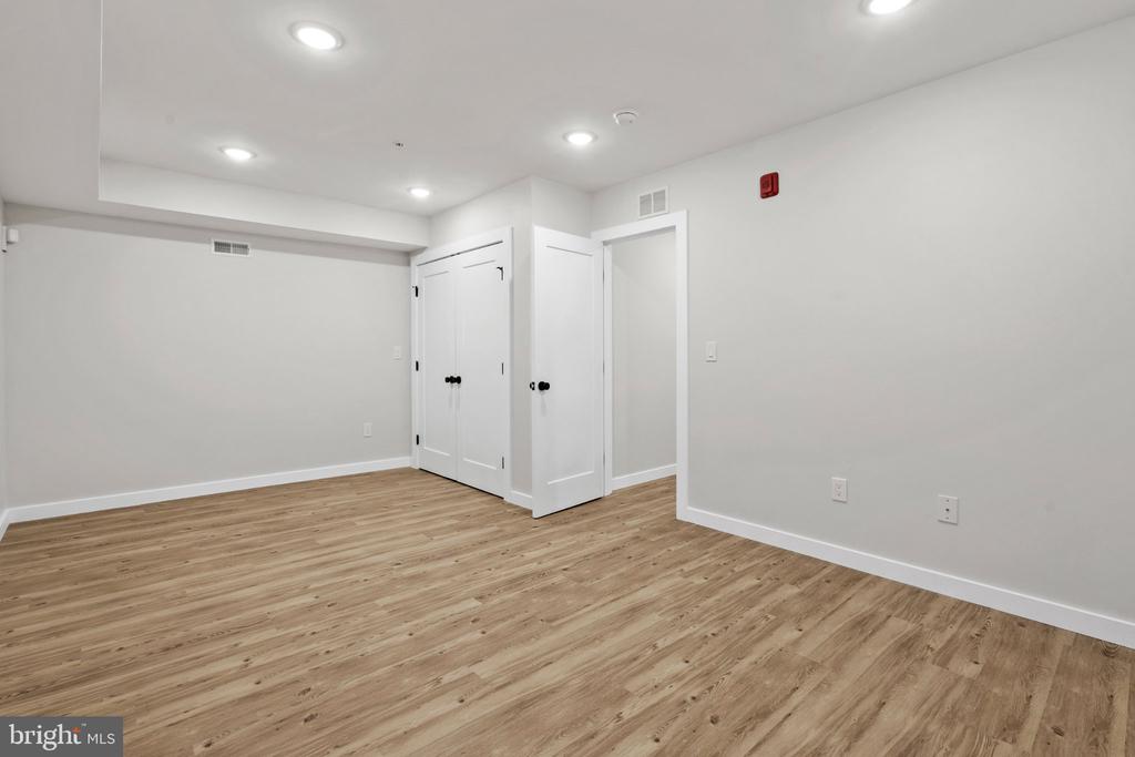 871 N PRESTON STREET Unit: 8