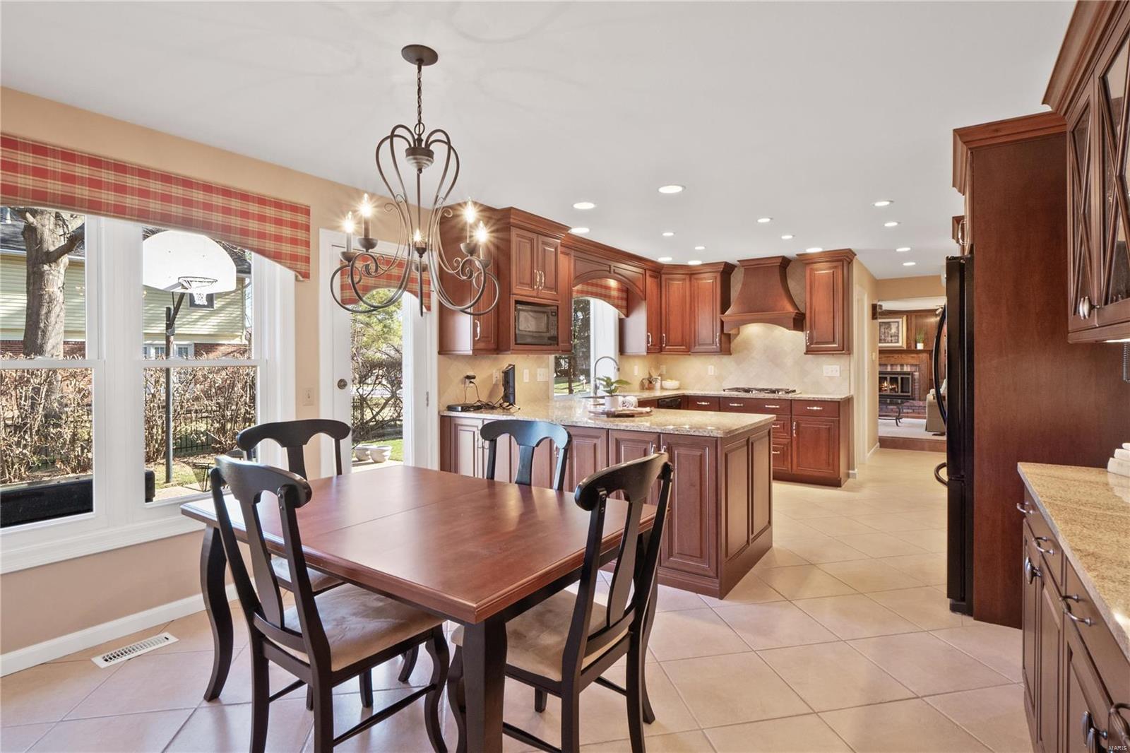 7803 Tanager Court