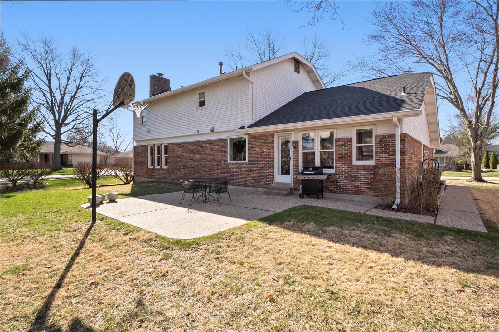 7803 Tanager Court