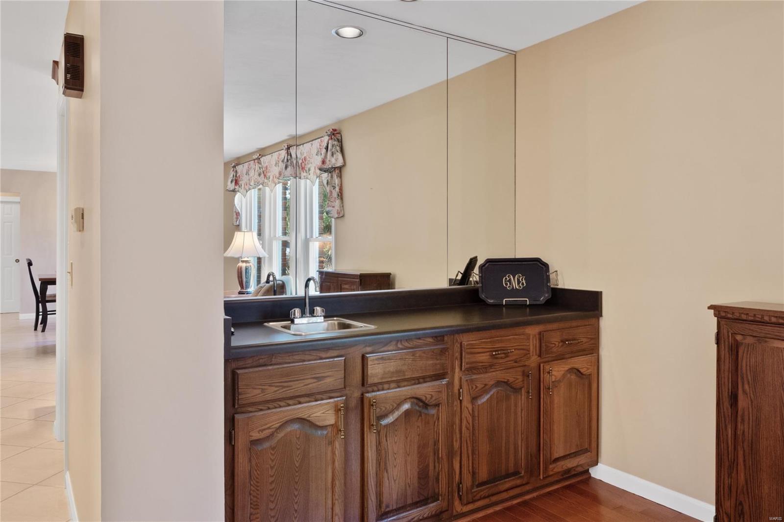 7803 Tanager Court