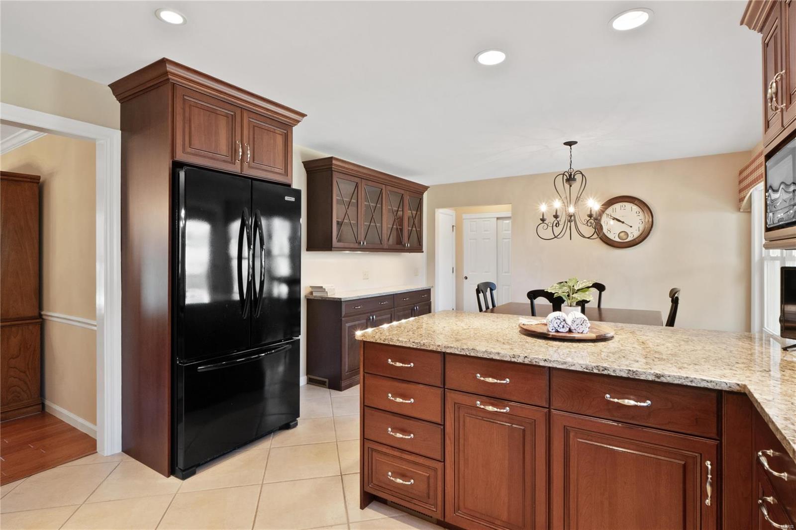 7803 Tanager Court