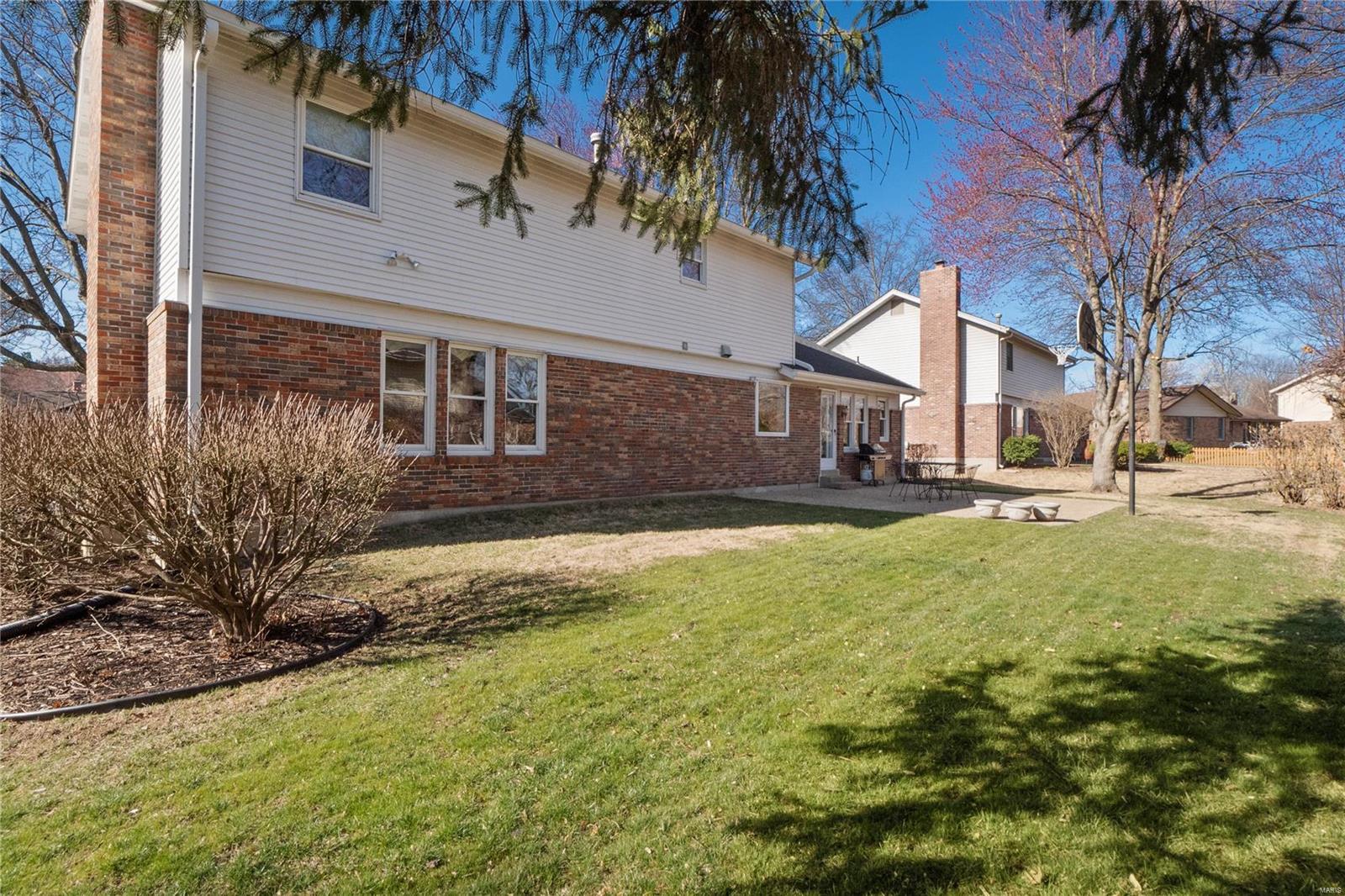 7803 Tanager Court