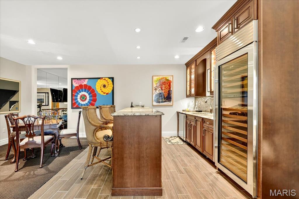 295 Meadowbrook Country Club Est