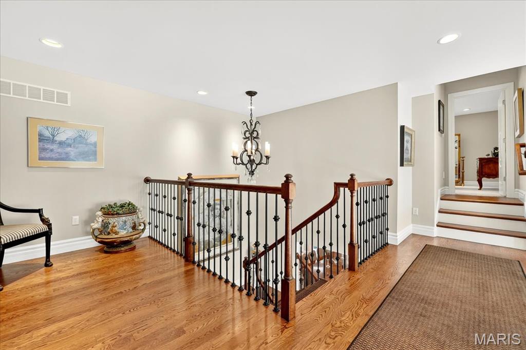 295 Meadowbrook Country Club Est