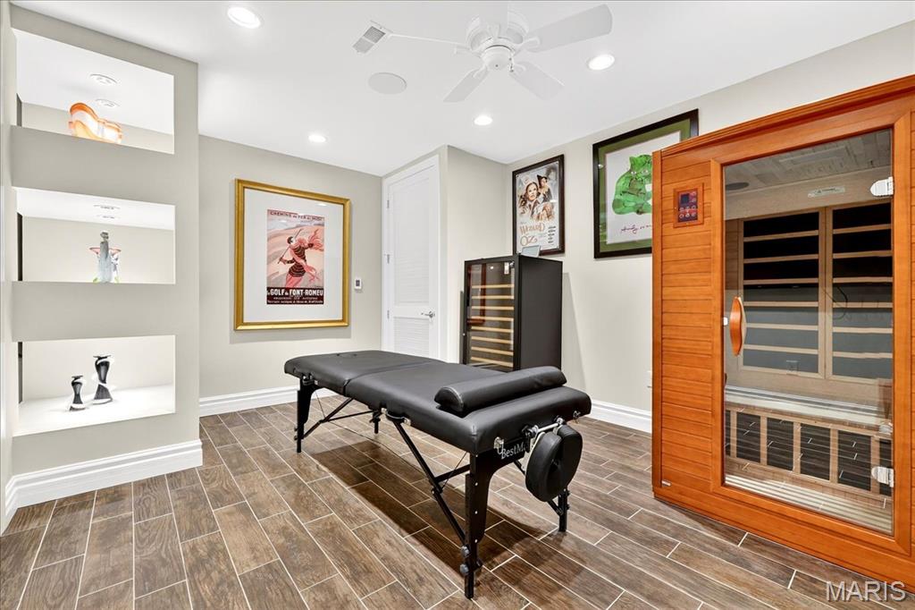 295 Meadowbrook Country Club Est