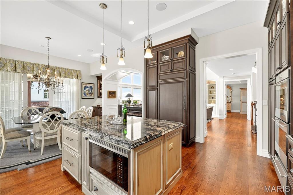 295 Meadowbrook Country Club Est