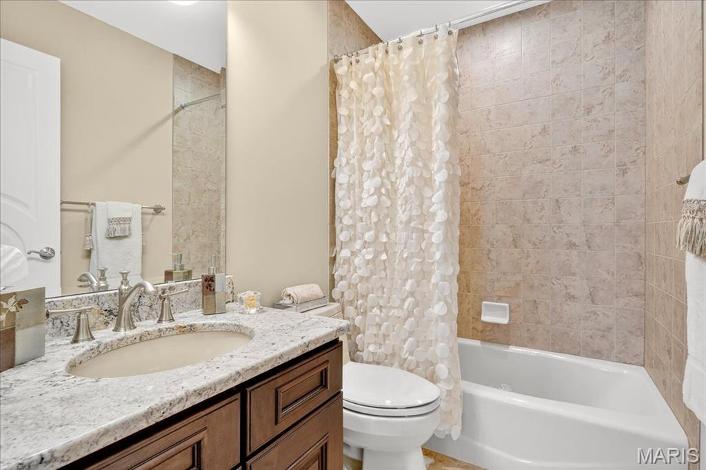 295 Meadowbrook Country Club Est