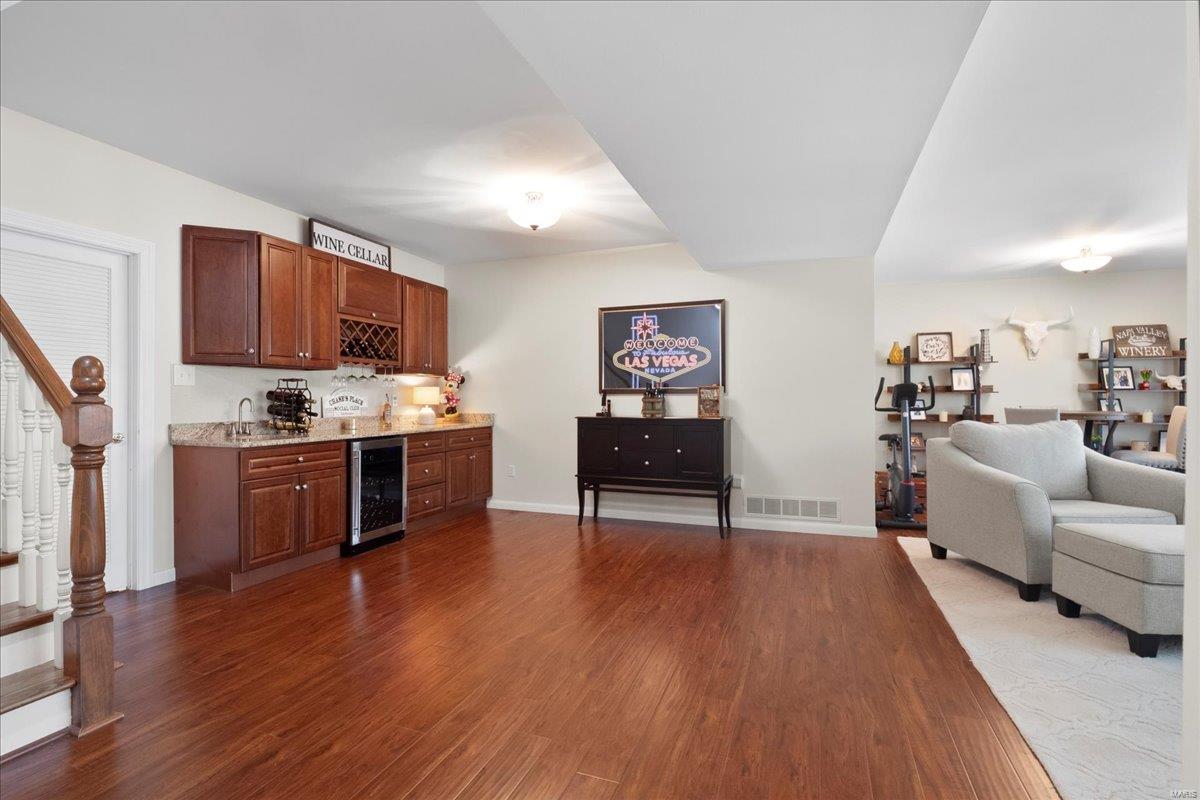 675 Stonebrook