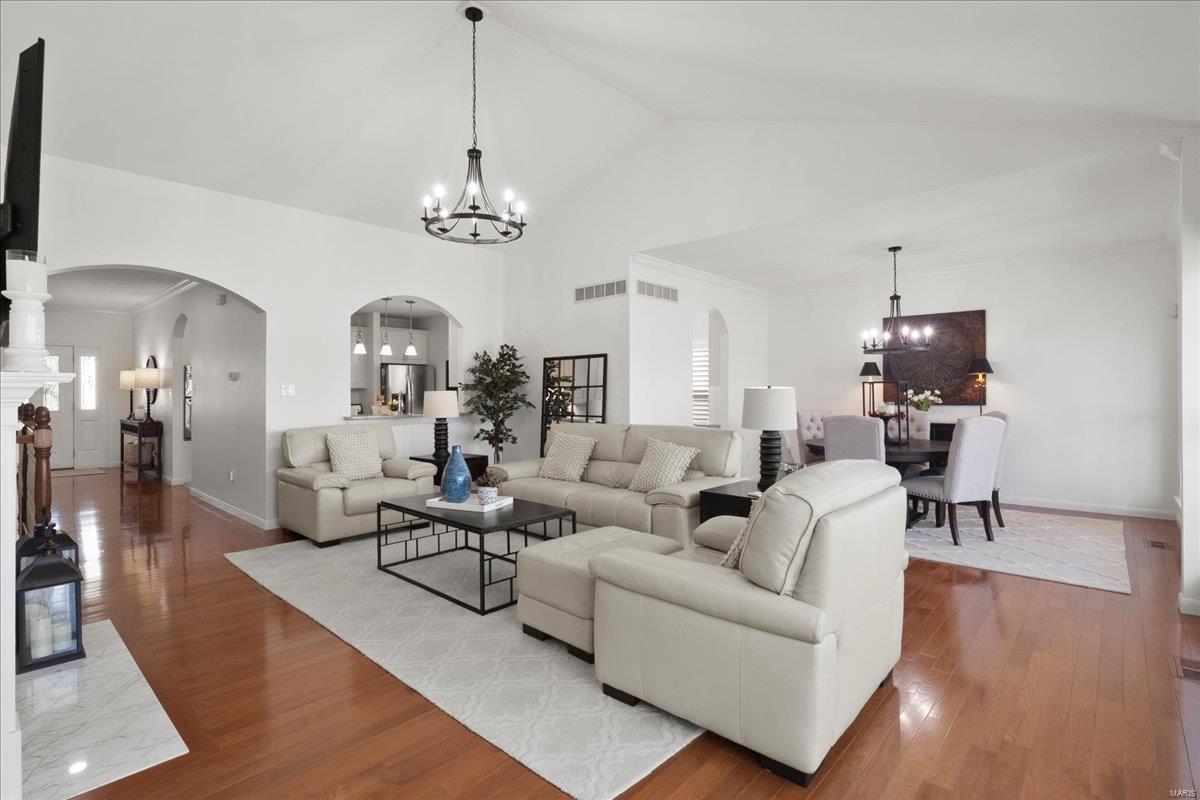 675 Stonebrook