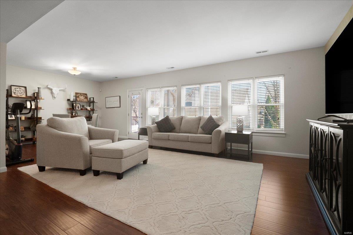 675 Stonebrook