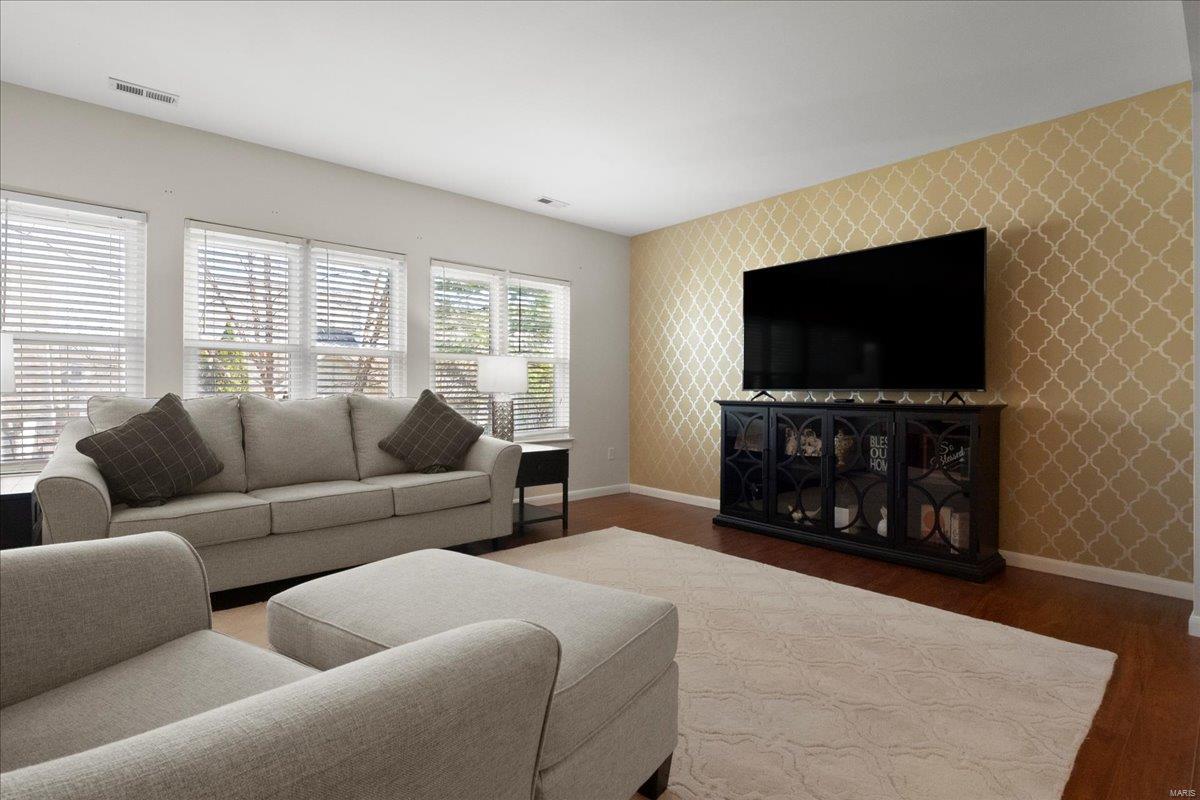 675 Stonebrook