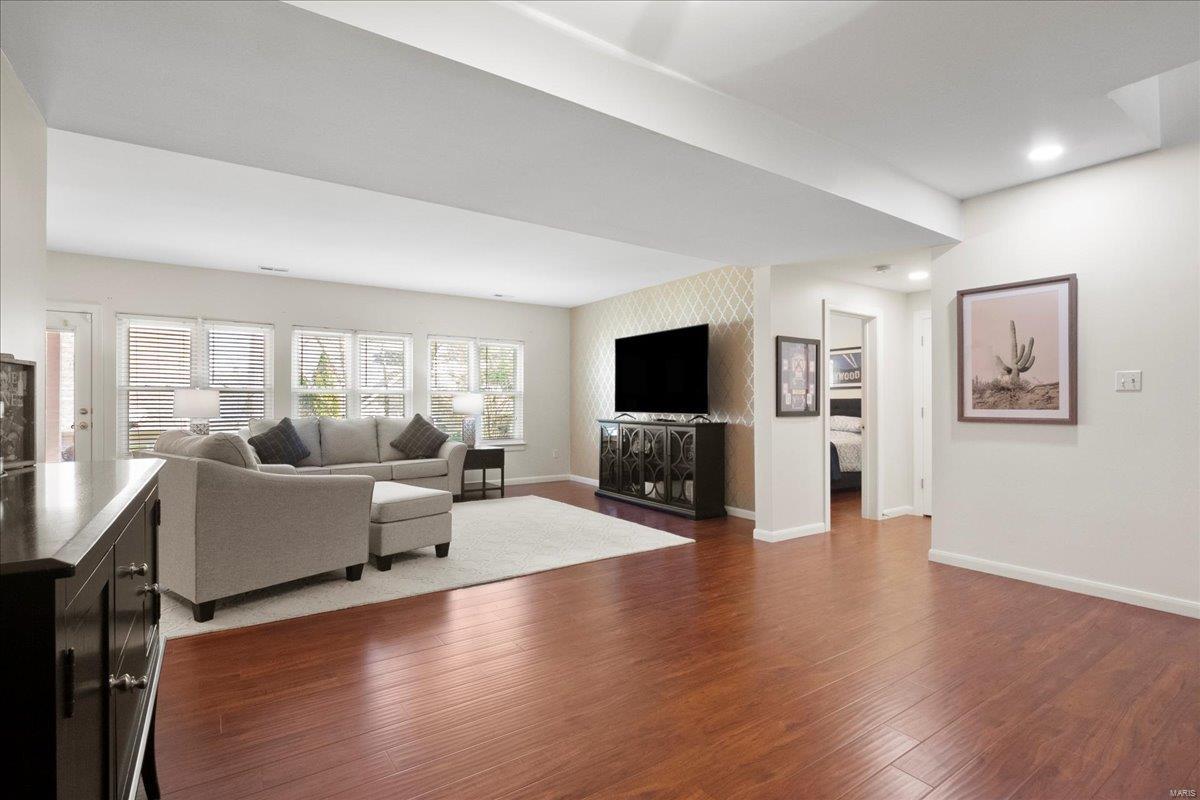 675 Stonebrook