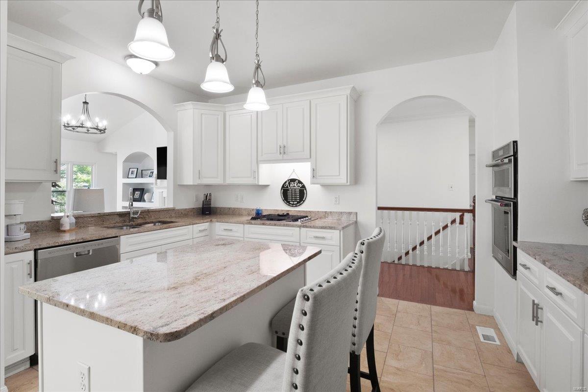 675 Stonebrook