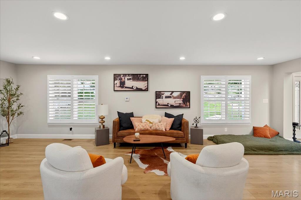 6521 Woodland Drive